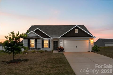 179 Rosedale Street active home in Beason Creek, Kings Mountain, NC