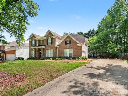3422 Pasture View Court pending home in Brownes Ferry, Charlotte, NC