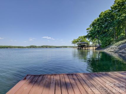3940 Sandy Point Drive sold home in Lake Wylie, York, SC