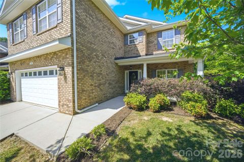 2429 Glyncastle Way active home in Kinmere, Gastonia, NC