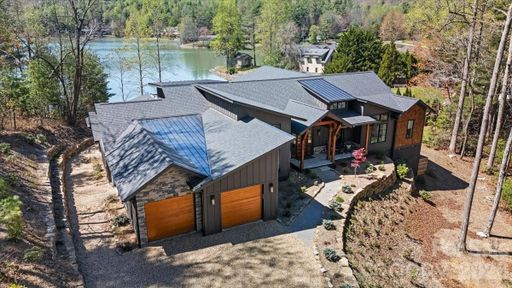 984 Eagle Lake Drive active home in Eagle Lake, Brevard, NC