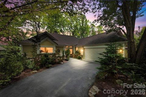 8 Spring Ridge Lane pending home in Champion Hills, Hendersonville, NC