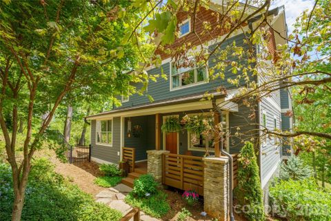 24 Acadia Drive active home in The Villages At Crest Mountain, Asheville, NC