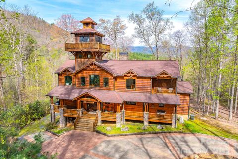Homes in Round Mountain Falls, Brevard