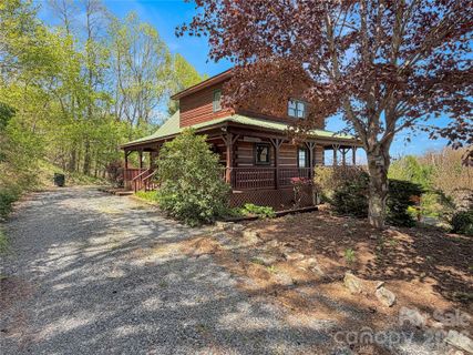 A home in Hunters Ridge, Banner Elk