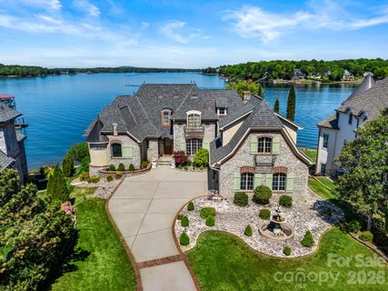 331 Ivy Arbor Circle active home in Joslin Pointe, Rock Hill, SC