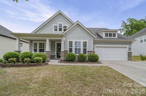 9524 Hightower Oak Street active home in Cobblestone Manor, Huntersville, NC