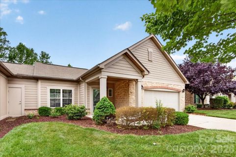 4430 Parkgate Drive sold home in Polo Club At Weddington, Matthews, NC