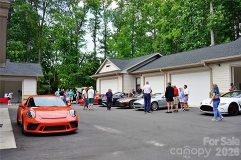 8461 Possum Hollow Road