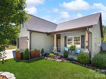 200 Water Leaf Drive sold home in Maple Trace, Weaverville, NC