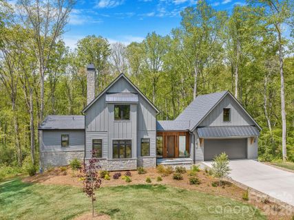 25 Ted Linn Drive active home in Clearview, Fairview, NC