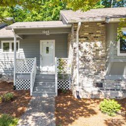 1305 Wellington Hills Circle