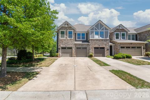 5662 Stonewells Drive active home in Berewick, Charlotte, NC