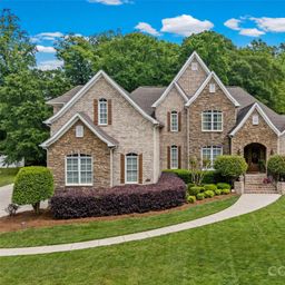 222 Lord Dunluce Street