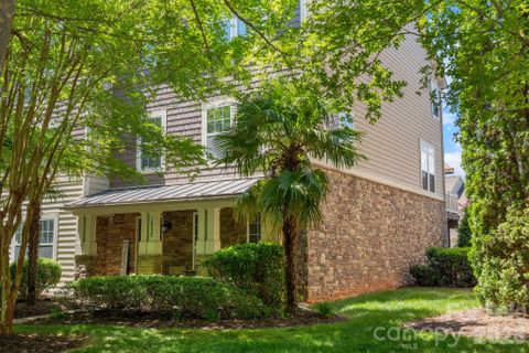 18533 The Commons Boulevard pending home in Harborside Townhomes, Cornelius, NC