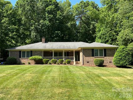 239 Hickory Lane Drive pending home in Hickory Lane, Mount Holly, NC