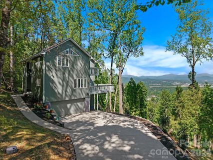 115 Chestnut Ridge Road pending home in High Vista, Mills River, NC