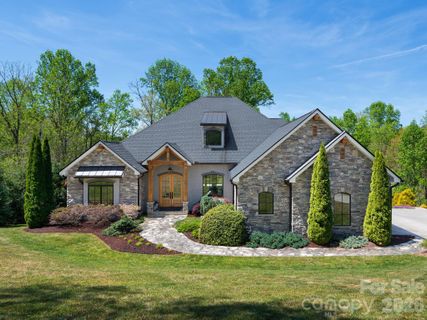 28 Falling Star Court active home in Grand Highlands At Waterford Lakes, Fletcher, NC