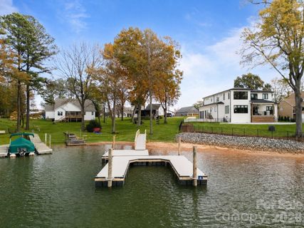 240 Shoreline Loop active home in Imperial Point, Mooresville, NC