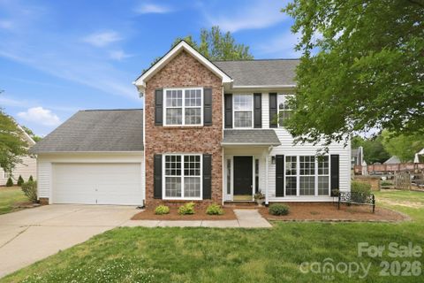 8106 Castlemaine Drive sold home in Buckingham, Matthews, NC
