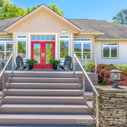 16 Chickadee Lane