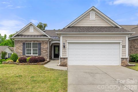 15164 Legend Oaks Court pending home in Sun City Carolina Lakes, Fort Mill, SC
