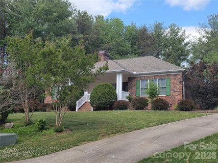 1613 Southpointe Drive