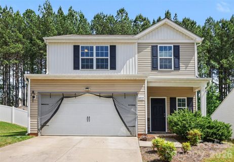 6414 Jerimoth Drive pending home in The Reserve At Canyon Hills, Charlotte, NC