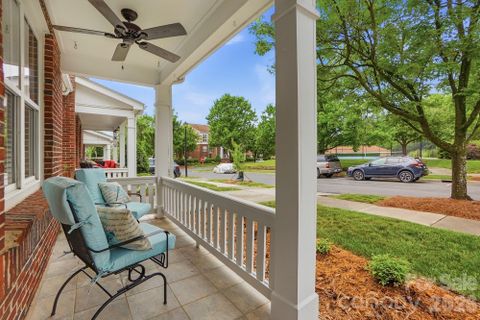 19512 Topgallant Drive pending home in Harborside, Cornelius, NC