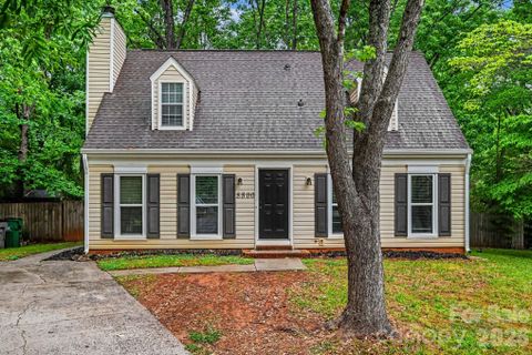 8800 Royal Scot Lane