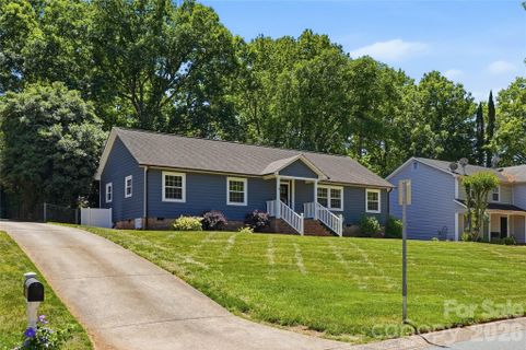1061 Eaglewood Avenue sold home in Parkview East, Charlotte, NC
