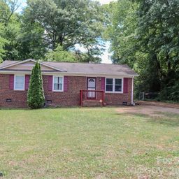 1006 Iris Drive