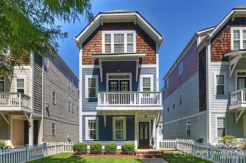 1916 Lela Avenue pending home in Wesley Heights, Charlotte, NC
