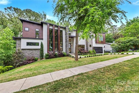2810 Huntingtowne Farms Lane pending home in Huntingtowne Farms, Charlotte, NC