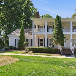 7000 Hollow Oak Drive