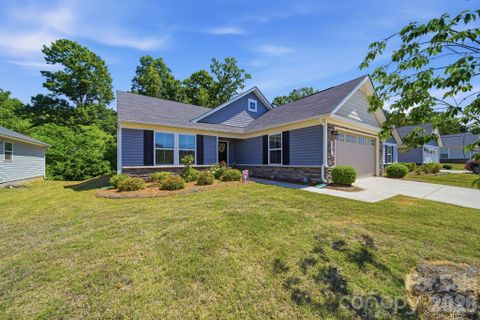 4507 Hunton Dale Road active home in Hunton Forest, Concord, NC