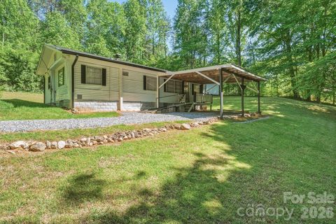 3823 Hickory Highway