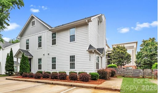 1525 Briar Creek Road