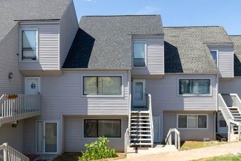 Homes in Quail Run, Hickory