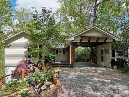Homes in Pisgah Forest Farms, Pisgah Forest