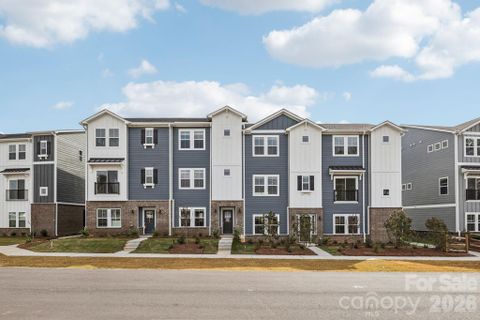 347 Golden Maple Court active home in Meadows At Wilson Farms, Fort Mill, SC