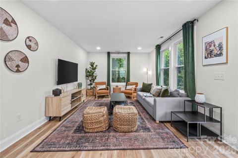 3021 Dogwood Avenue