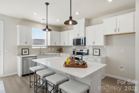 7025 Cerris Drive pending home in Cheyney, Charlotte, NC