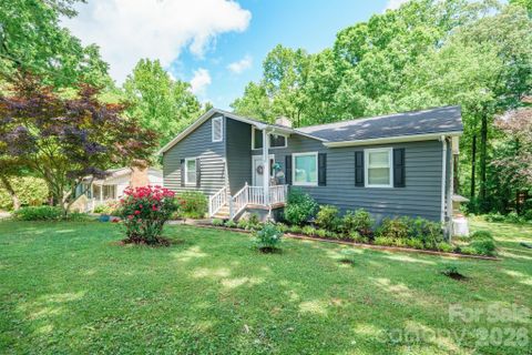 2078 Rock Springs Circle pending home in Country Valley, Denver, NC