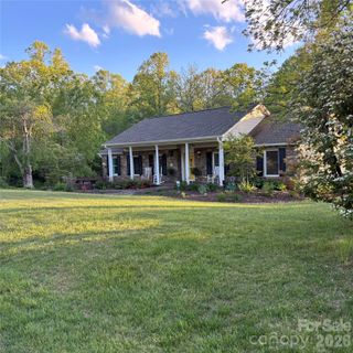 27 Sun Valley Court sold home in Sunset Heights, Alexander, NC