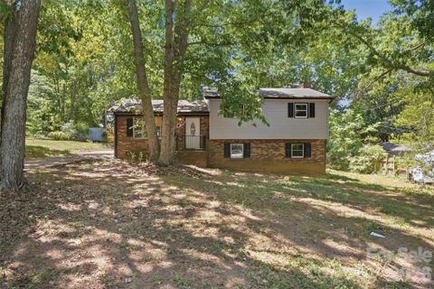 151 Redwood Lane active home in Oakley Park, Gastonia, NC