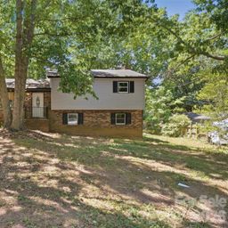 151 Redwood Lane