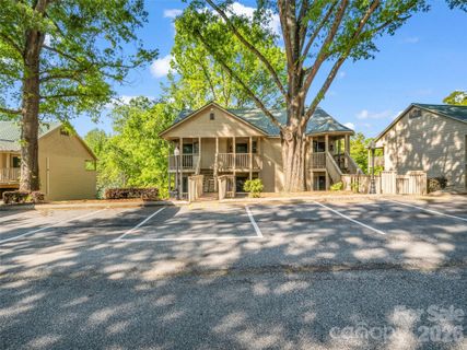 160 Whitney Boulevard active home in Rumbling Bald On Lake Lure, Lake Lure, NC