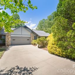 16 Zachary Ridge Road