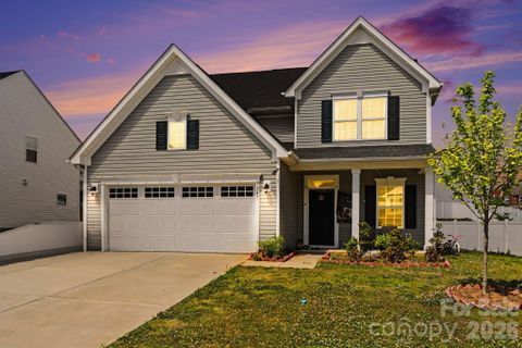 3243 Streamside Drive active home in The Farm At Riverpointe, Davidson, NC